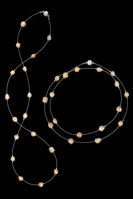 26 Rosebud-Perlen rosé - 215,00 € verkauft<br/>Magnetschließe Silber gebürstet<br/>Länge ca. 95 cm - wunderbar lang oder doppelreihig zu tragen